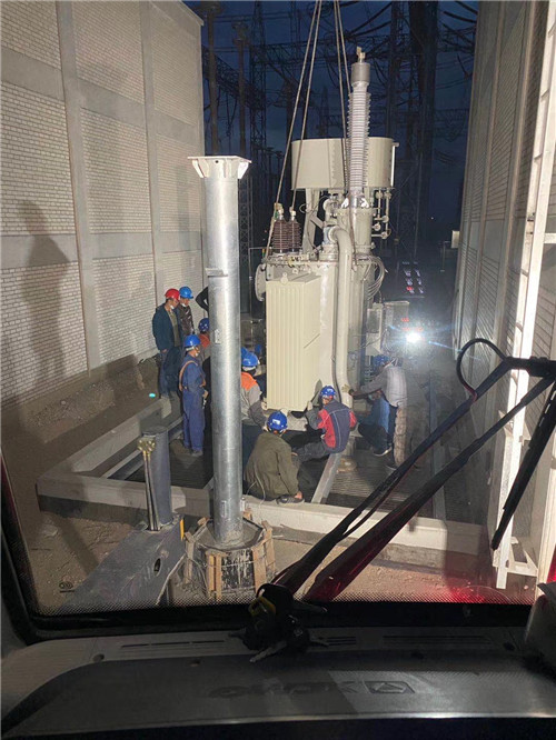 比如县建筑工程类吊车租用介绍
